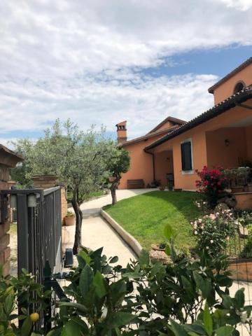 Appartement Il Giardino Delle Rose à Spello Extérieur photo